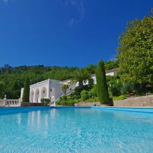 Maison d'hôtes Chambre Magnifique Immense Terrasse Privative Spa Privé Aucun Vis à Vis, Fréjus